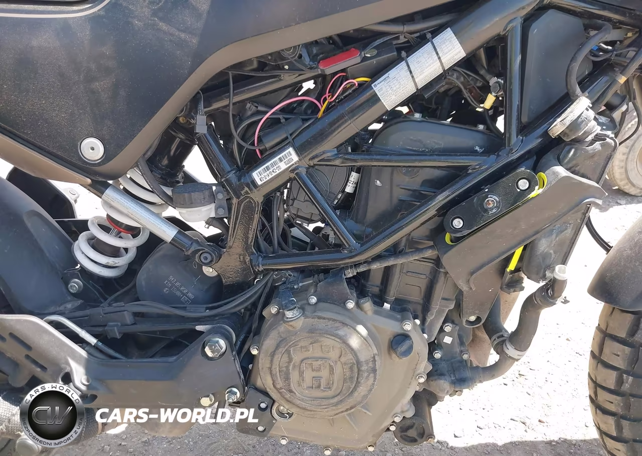 2022 Husqvarna Vitpilen 401-Svartpilen 401 VIN:MD2JUJ400NC212101 - 8