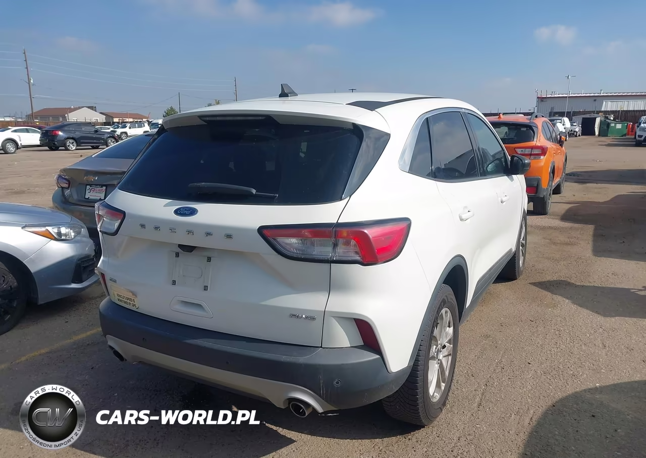 2022 Ford Escape Se VIN:1FMCU9G65NUA60822 - 4