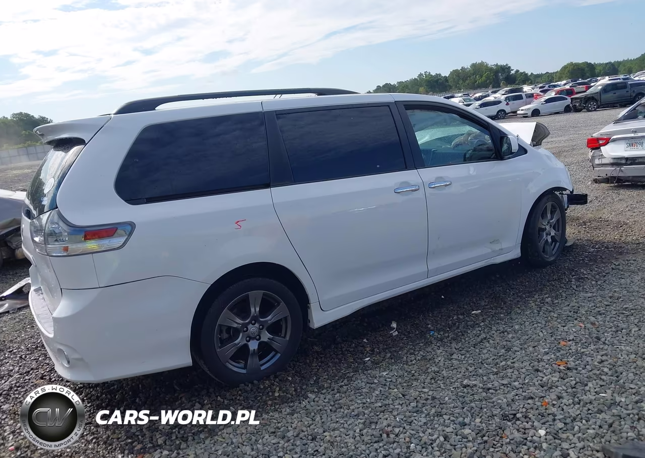 2017 Toyota Sienna Se 8 Passenger VIN:5TDXZ3DC0HS773019 - 4