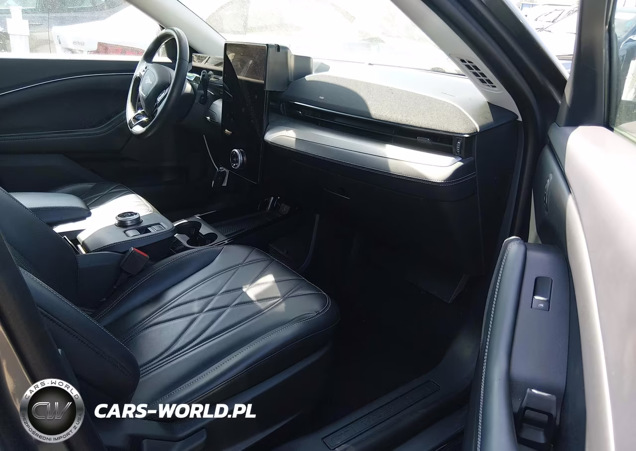 2023 Ford Mustang Mach-E Select VIN:3FMTK1RM1PMA40738 - 5