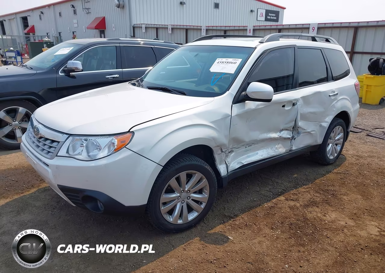 2013 Subaru Forester 2.5X Premium VIN:JF2SHADCXDH424645 - 2