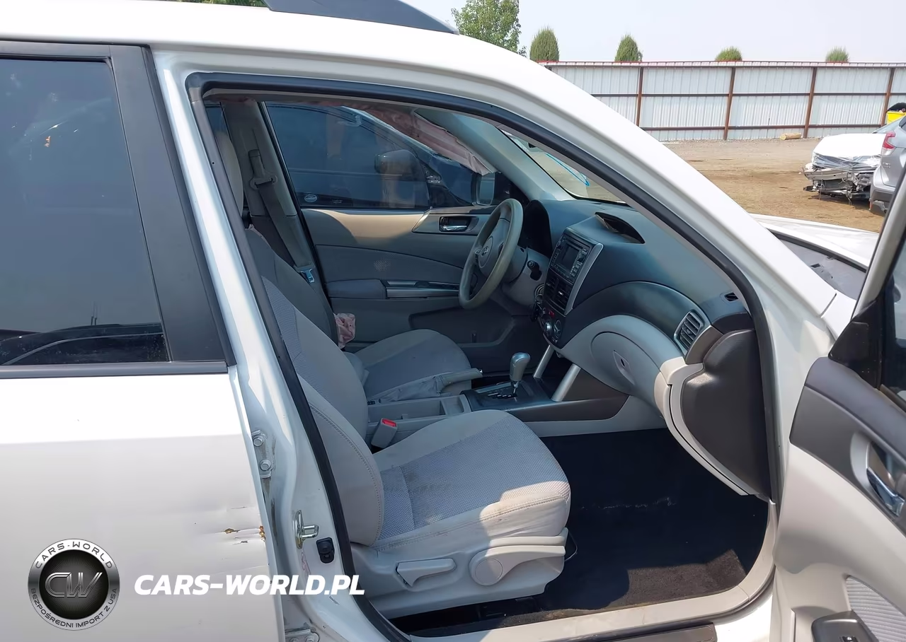 2013 Subaru Forester 2.5X Premium VIN:JF2SHADCXDH424645 - 5