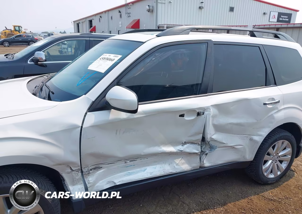 2013 Subaru Forester 2.5X Premium VIN:JF2SHADCXDH424645 - 6