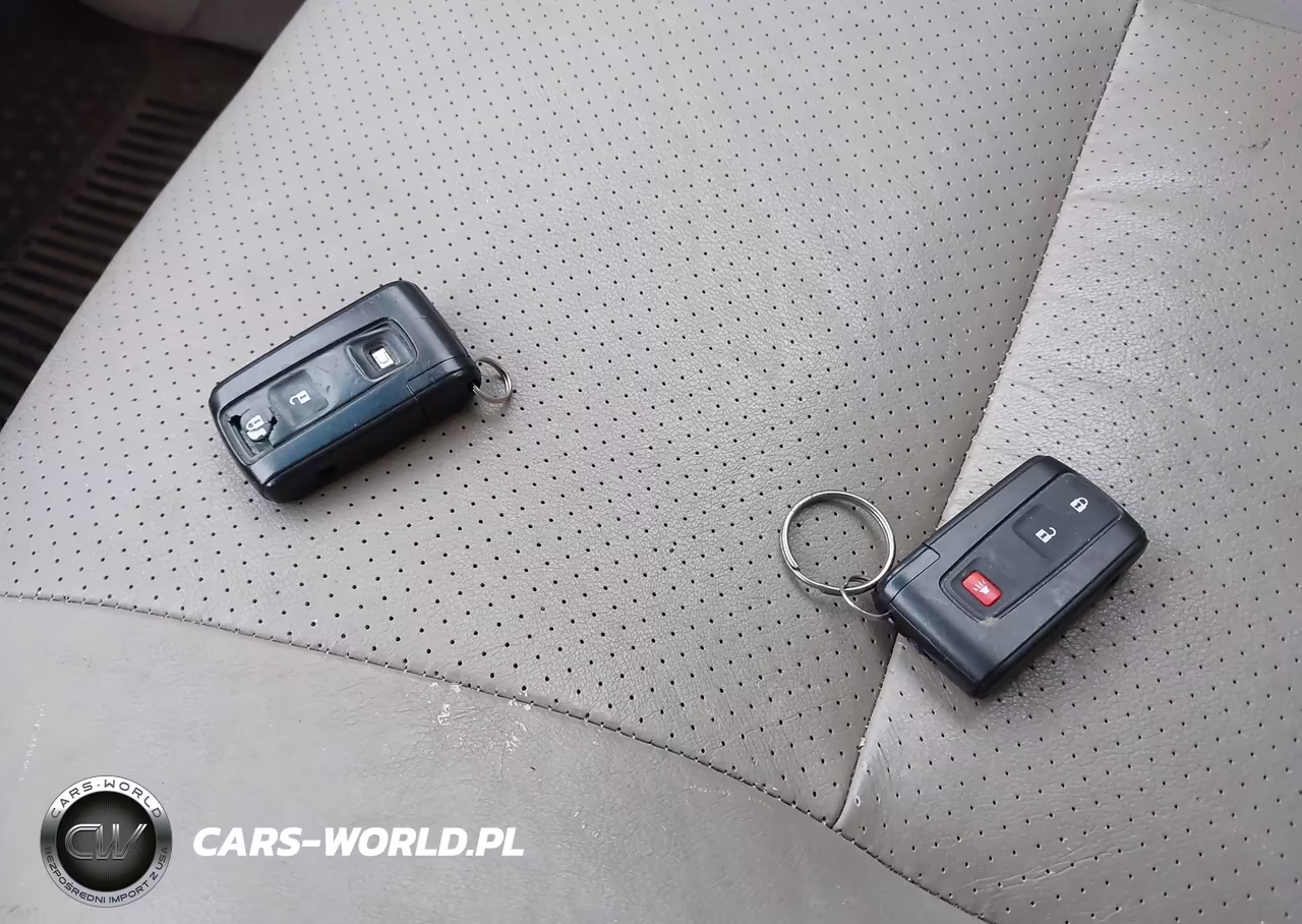 2008 Toyota Prius VIN:JTDKB20U187814226 - 11