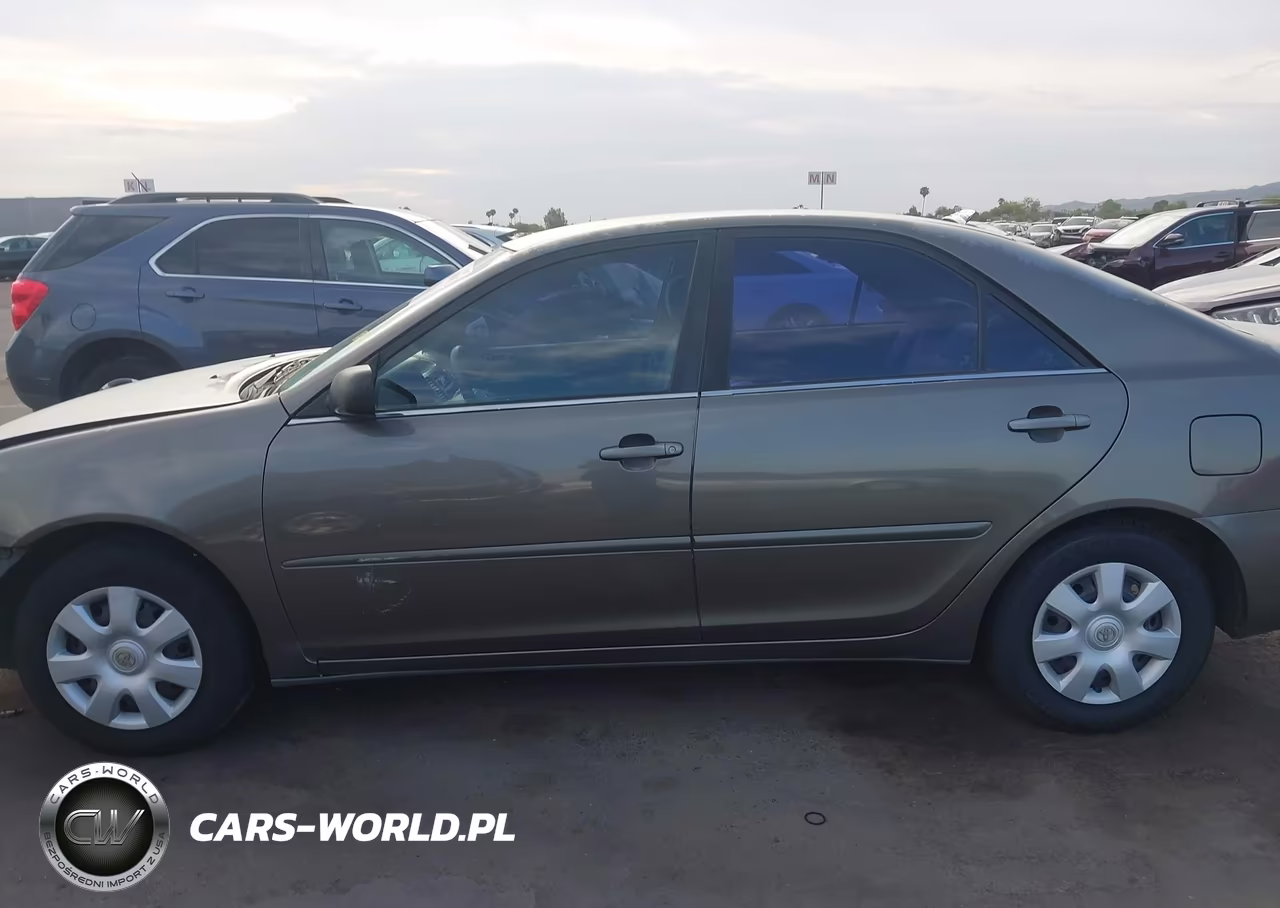 2003 Toyota Camry Le VIN:4T1BE32K63U692591 - 14