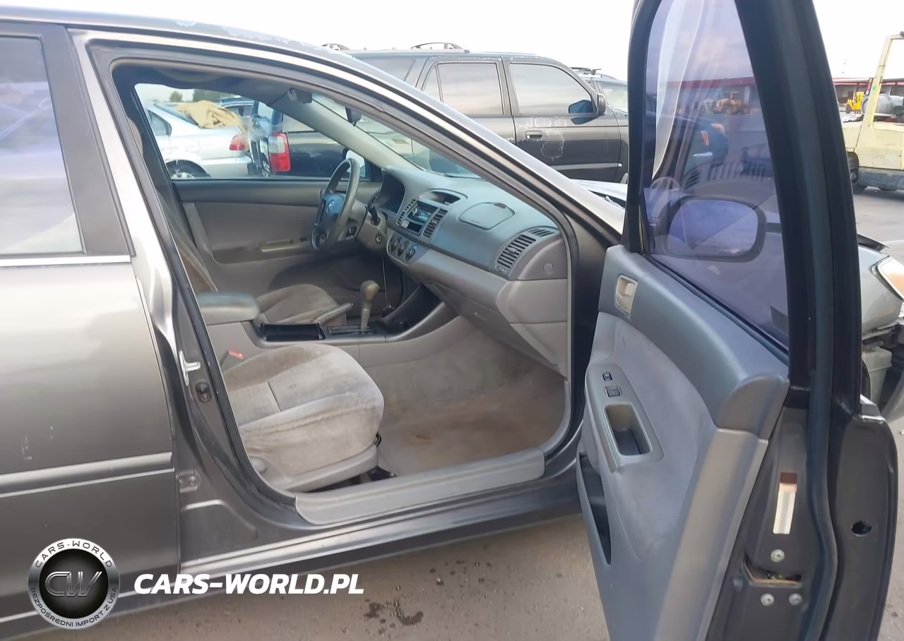 2003 Toyota Camry Le VIN:4T1BE32K63U692591 - 5