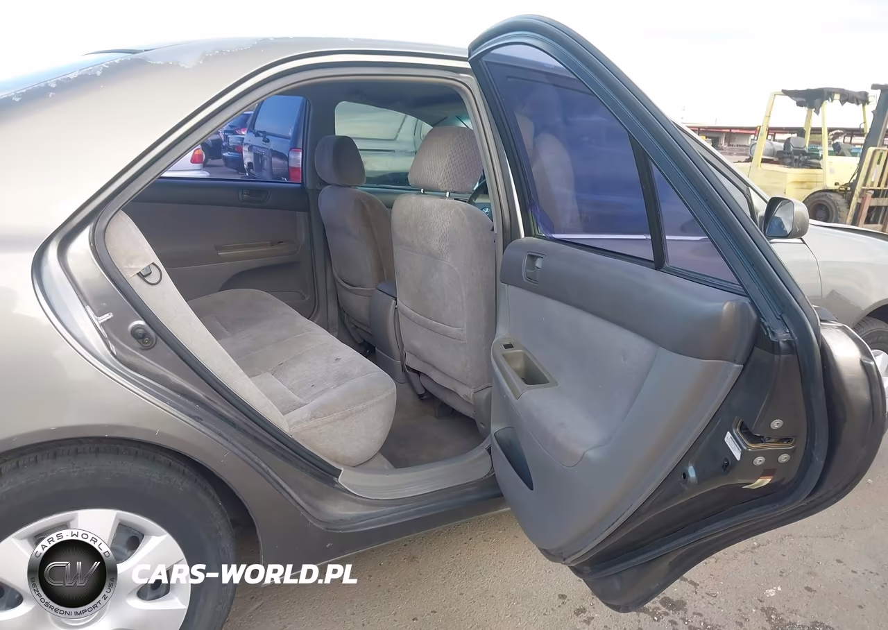 2003 Toyota Camry Le VIN:4T1BE32K63U692591 - 8