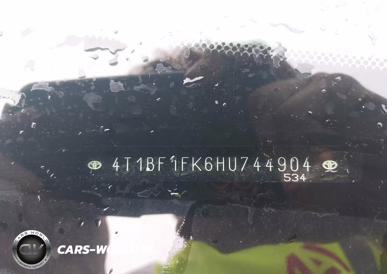 2017 Toyota Camry Le VIN:4T1BF1FK6HU744904 - 9