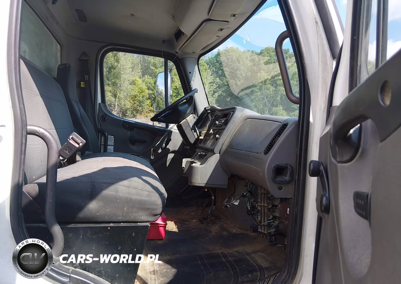 2012 Freightliner M2 106 Medium Duty VIN:1FVACWDU8CHBJ3817 - 7