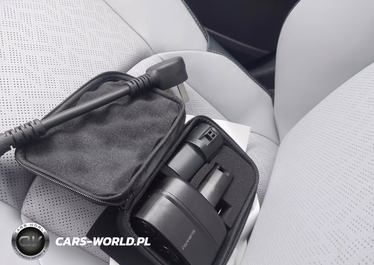 2026 Subaru Solterra Limited VIN:JTMBEAGC9TJ000111 - 12
