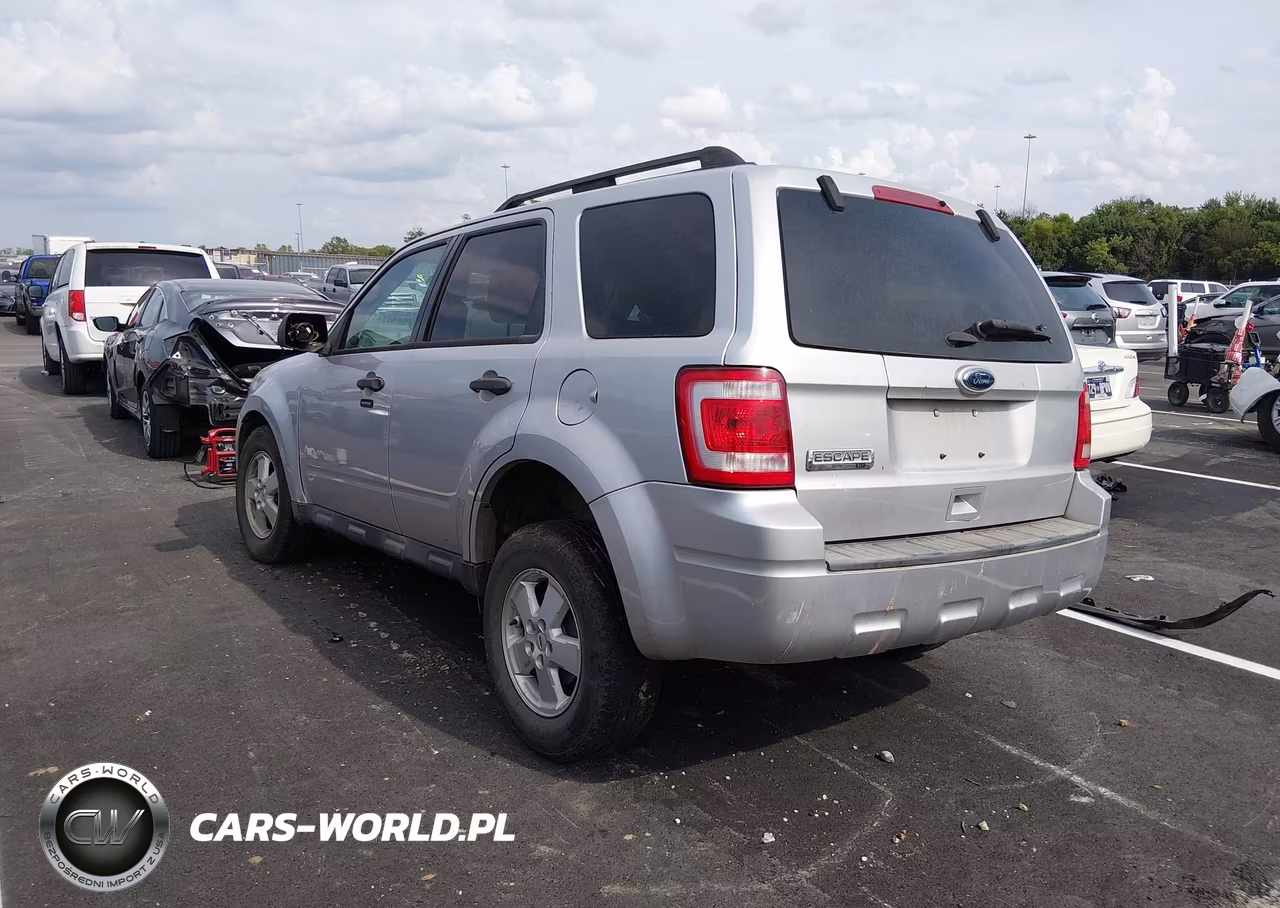 2011 Ford Escape Xlt VIN:1FMCU0D76BKB32515 - 3