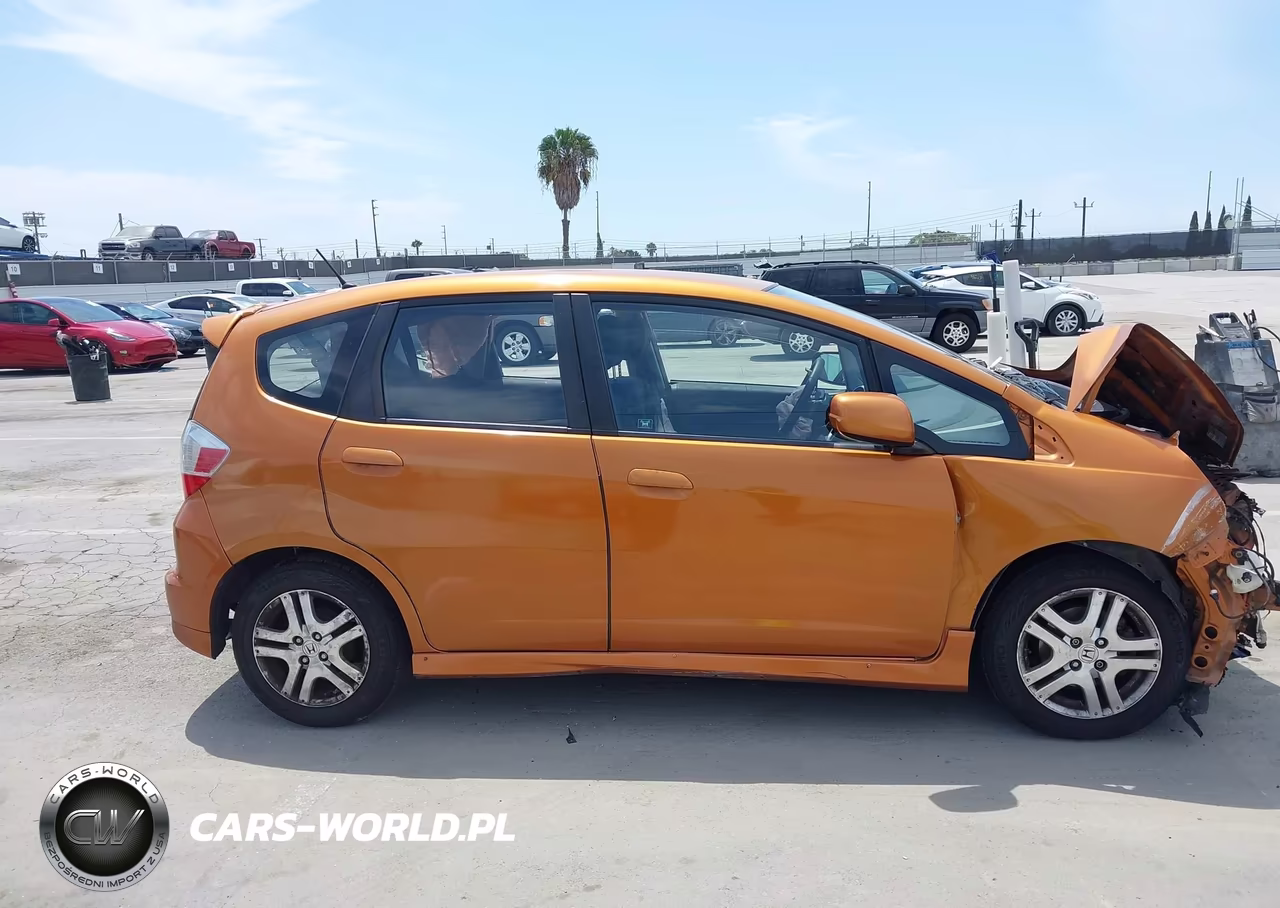 2009 Honda Fit Sport VIN:JHMGE88419S075876 - 14
