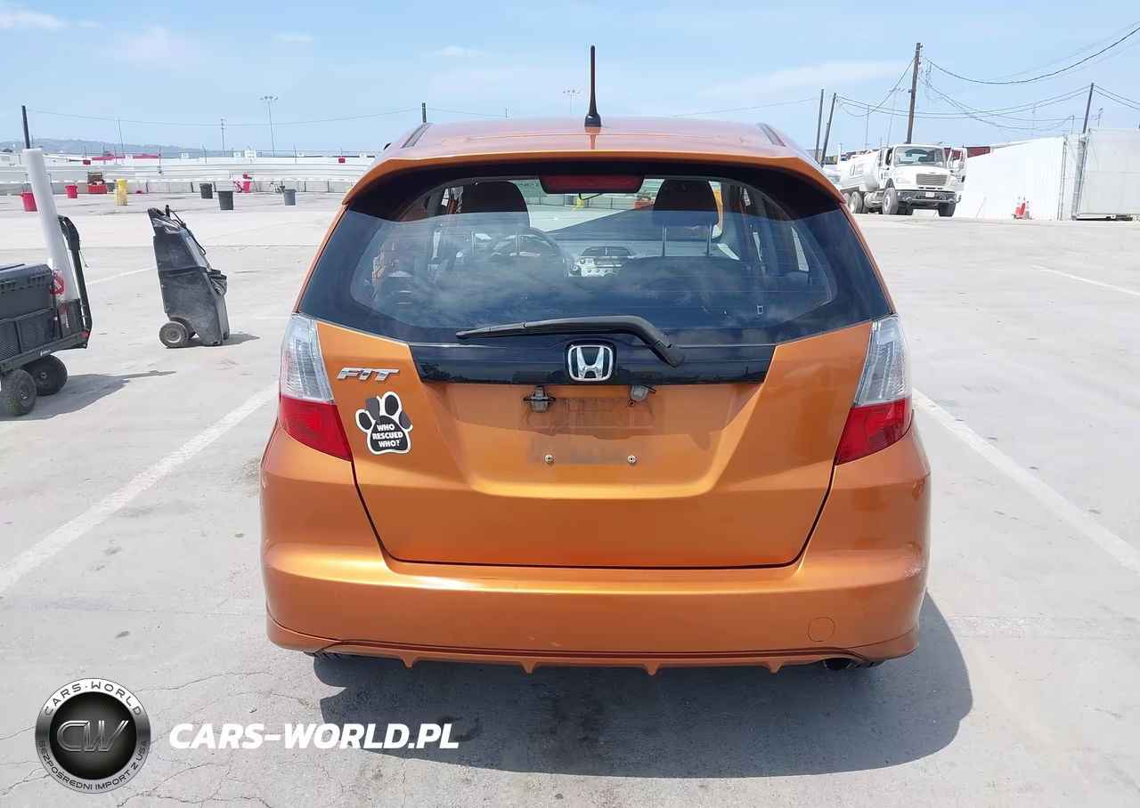 2009 Honda Fit Sport VIN:JHMGE88419S075876 - 17