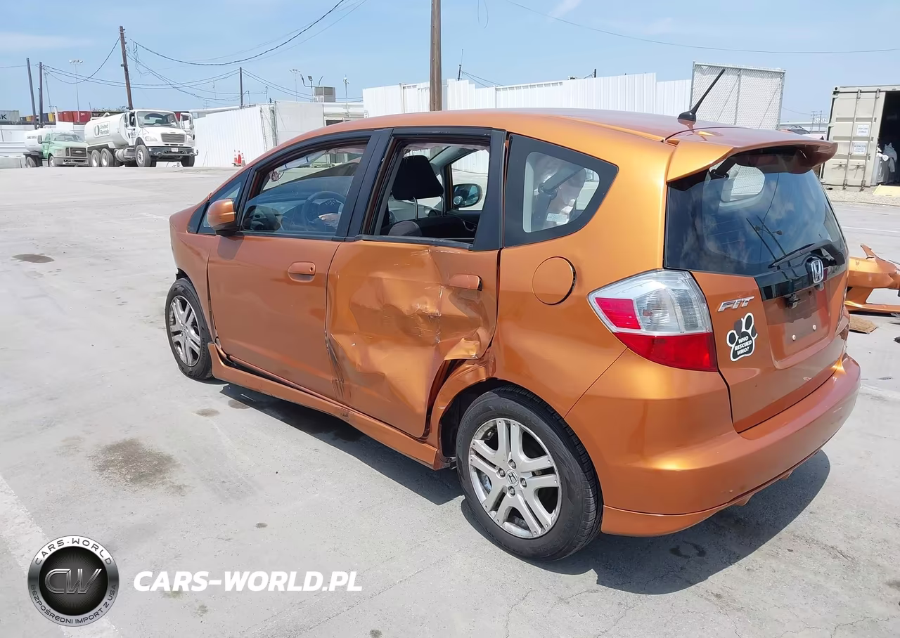2009 Honda Fit Sport VIN:JHMGE88419S075876 - 3