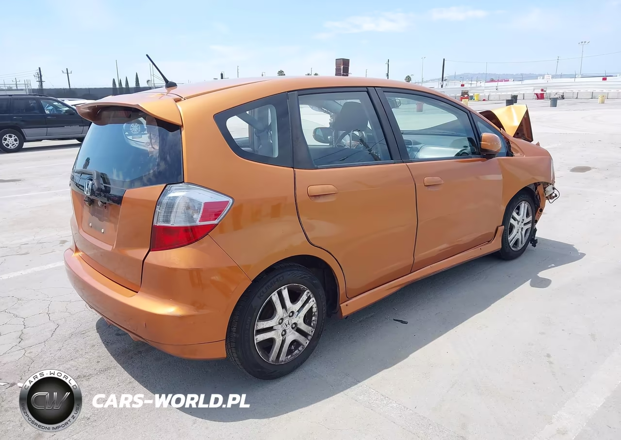 2009 Honda Fit Sport VIN:JHMGE88419S075876 - 4