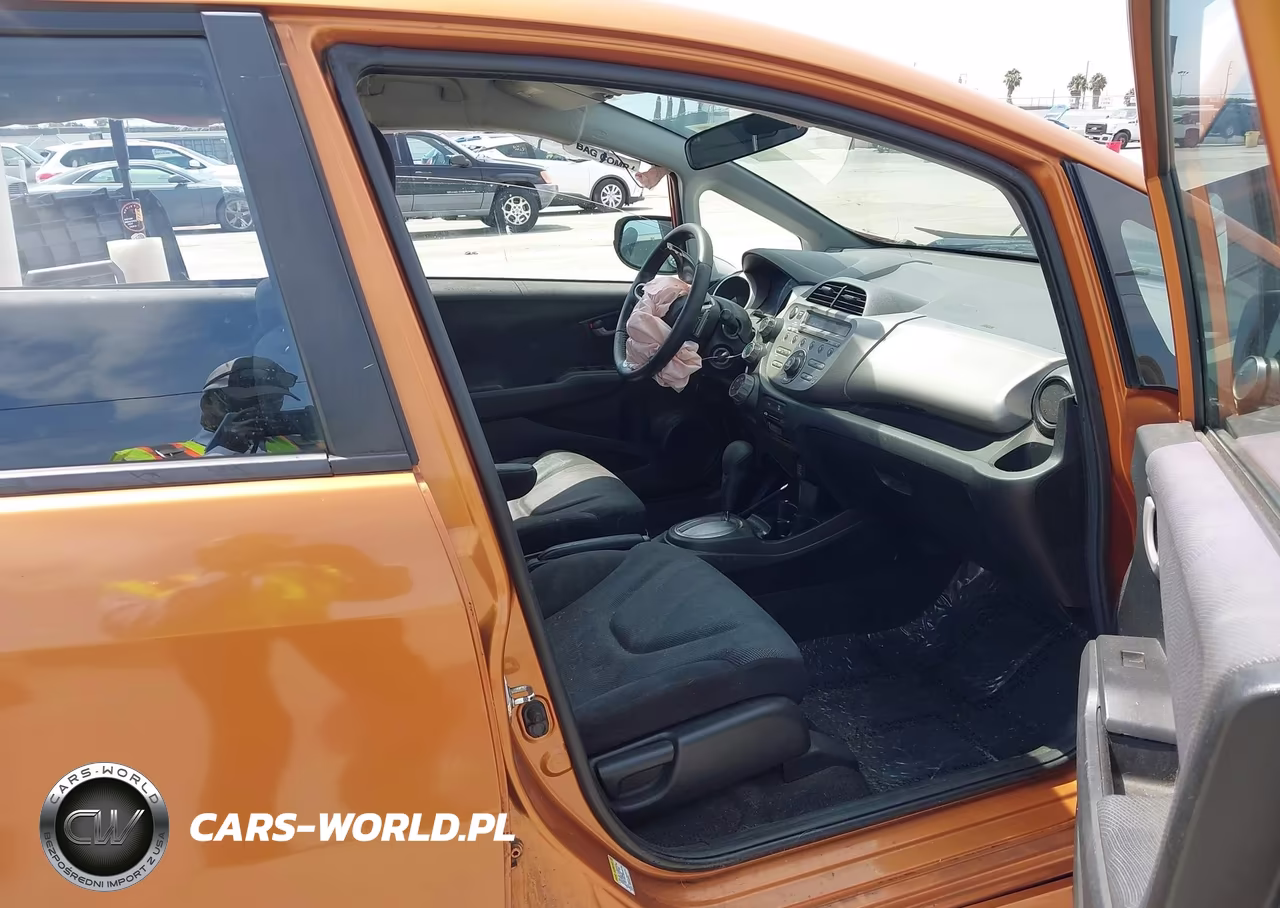 2009 Honda Fit Sport VIN:JHMGE88419S075876 - 5