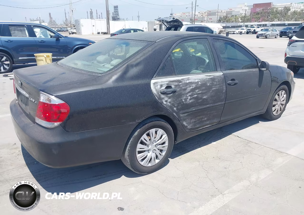 2005 Toyota Camry Le VIN:4T1BE32K05U016477 - 4