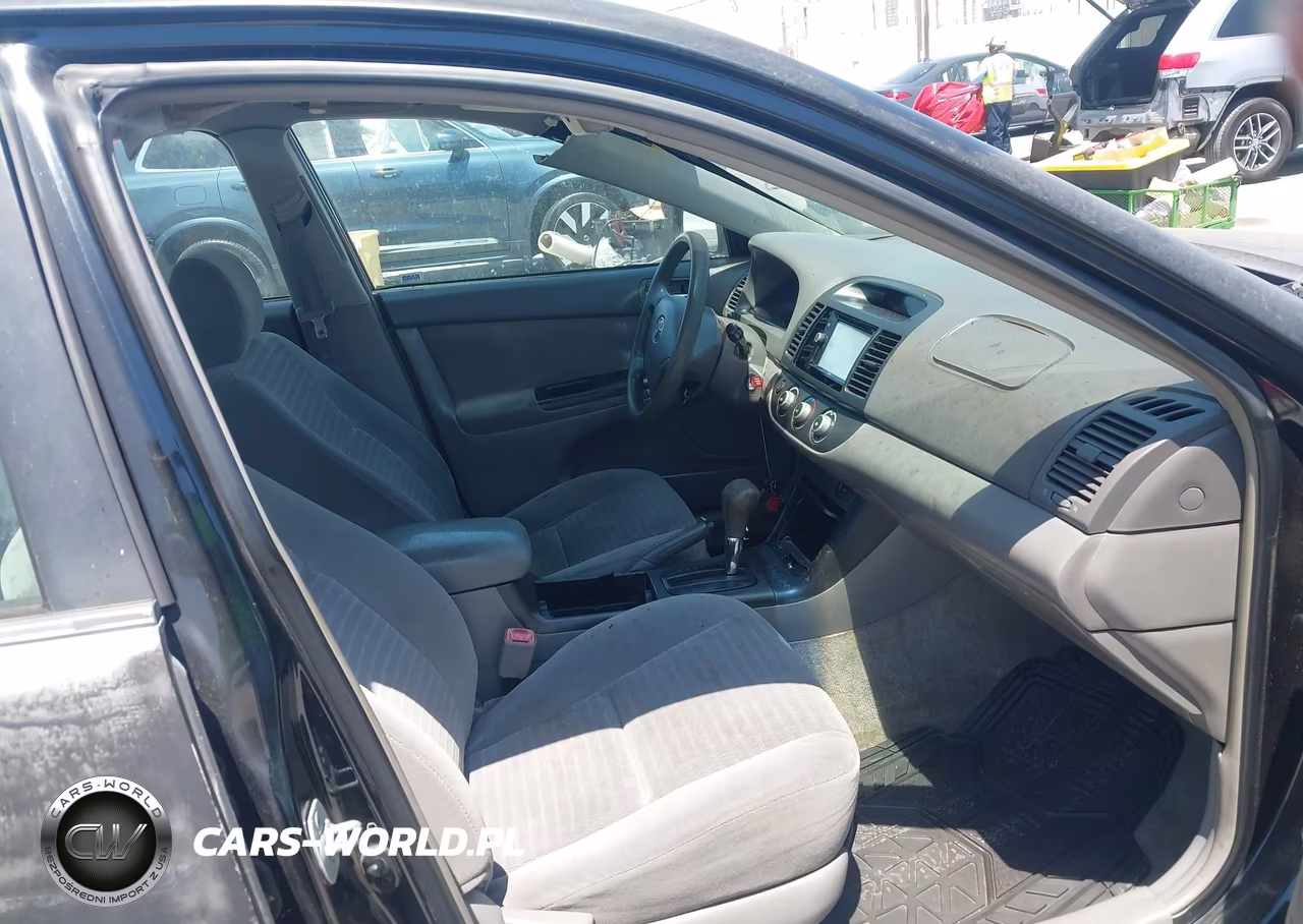 2005 Toyota Camry Le VIN:4T1BE32K05U016477 - 5