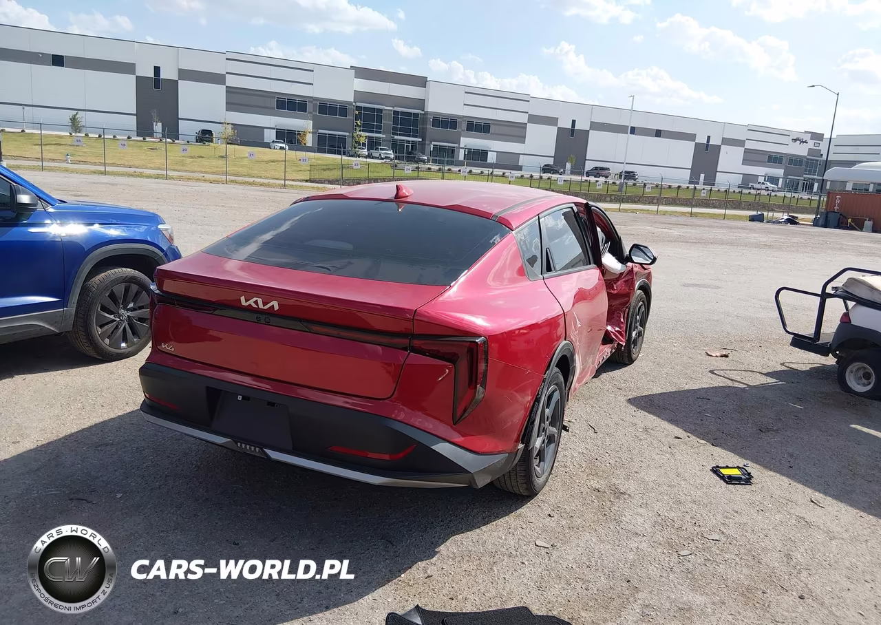 2025 Kia K4 Lxs VIN:3KPFT4DE7SE006404 - 4