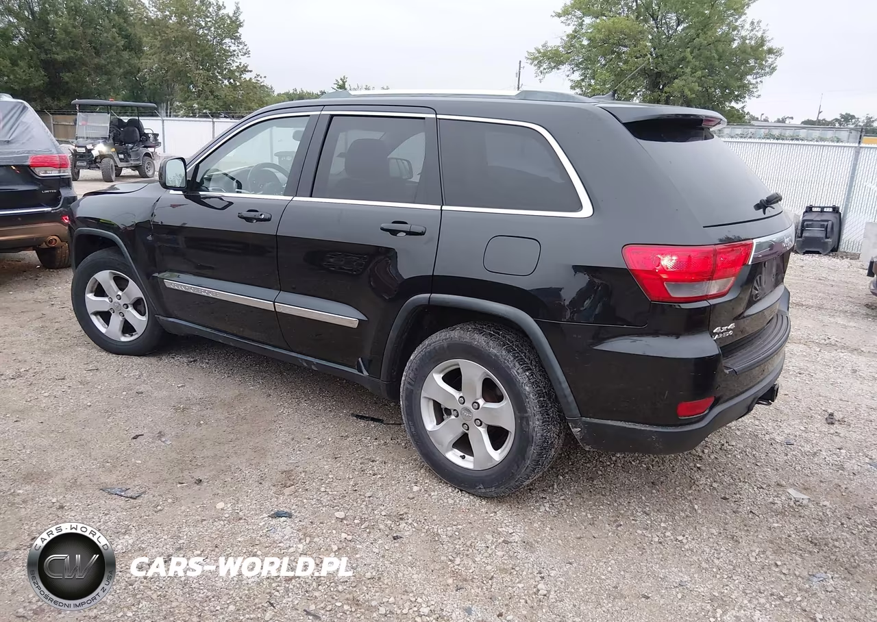 2012 Jeep Grand Cherokee Laredo VIN:1C4RJFAG2CC173895 - 3