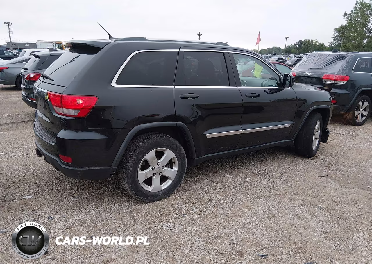 2012 Jeep Grand Cherokee Laredo VIN:1C4RJFAG2CC173895 - 4