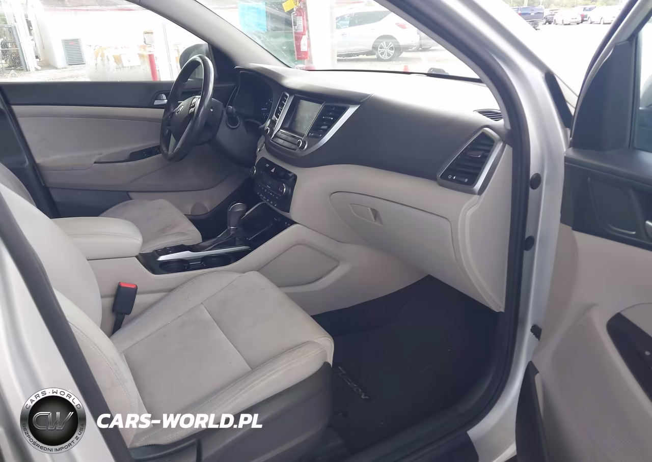 2018 Hyundai Tucson Value VIN:KM8J33A29JU787517 - 5