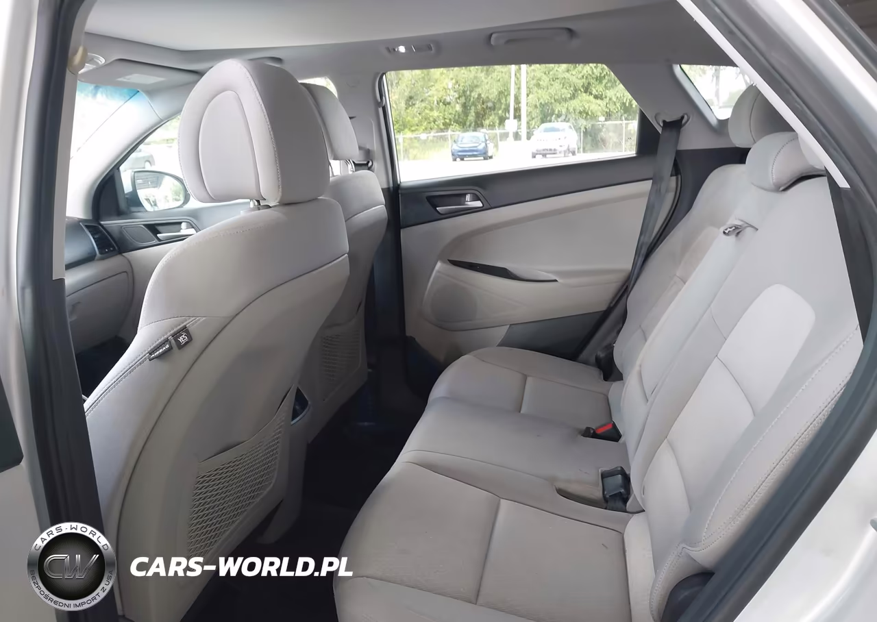 2018 Hyundai Tucson Value VIN:KM8J33A29JU787517 - 8