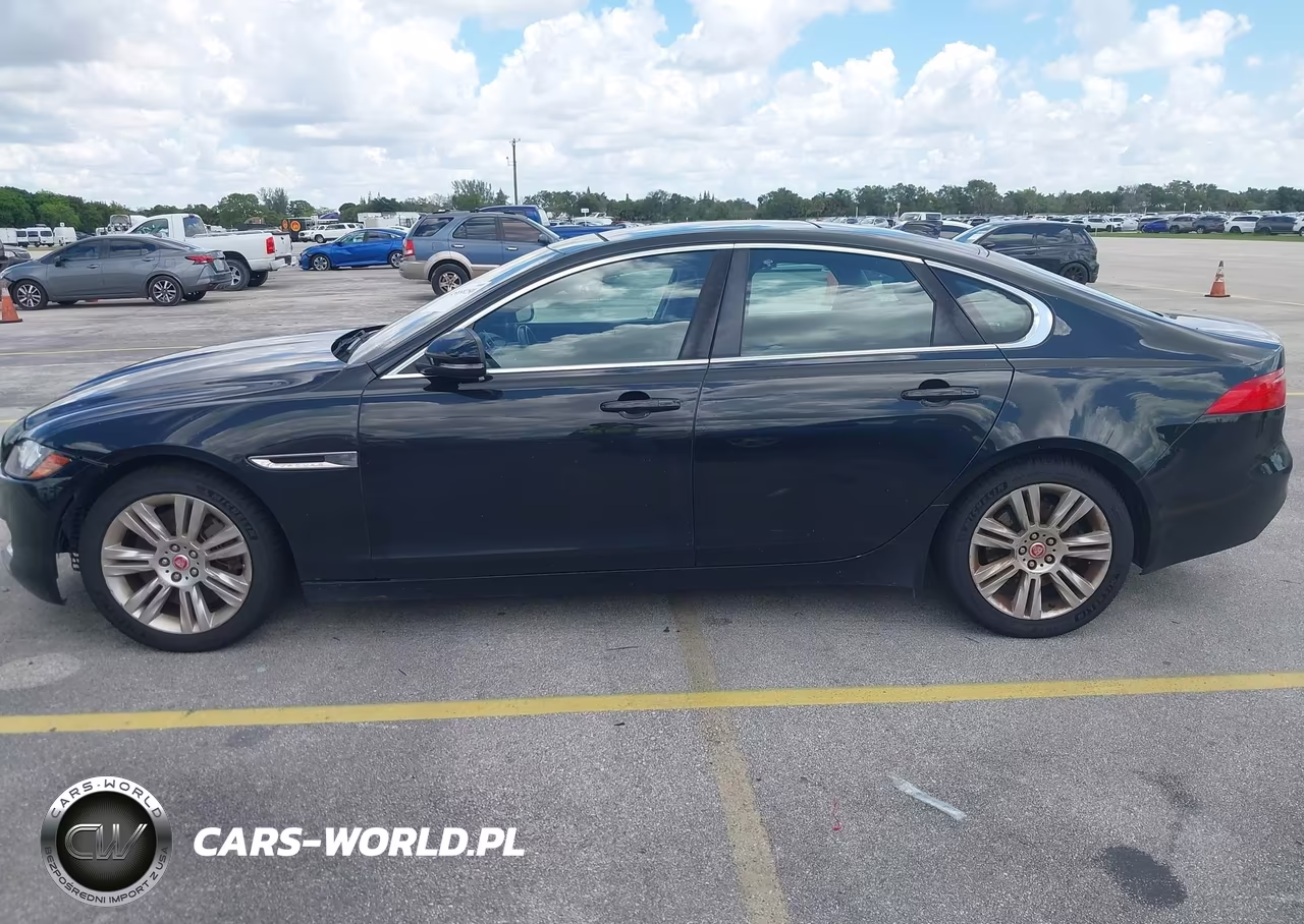 2017 Jaguar Xf 35T Premium VIN:SAJBJ4BVXHCY37968 - 14