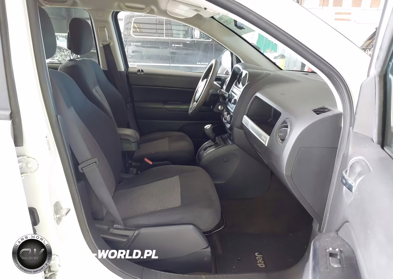 2015 Jeep Compass Sport VIN:1C4NJCBA3FD285076 - 5