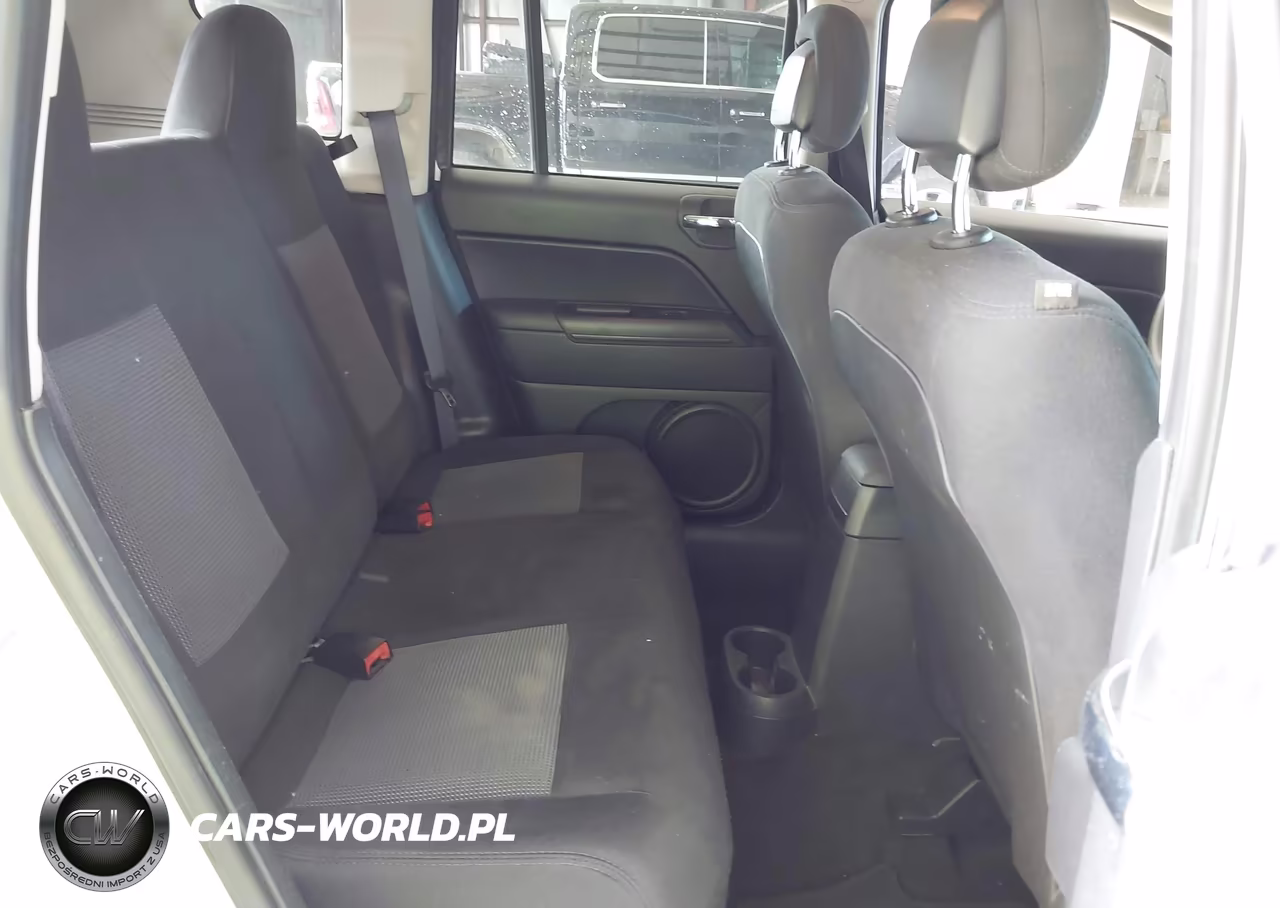 2015 Jeep Compass Sport VIN:1C4NJCBA3FD285076 - 8
