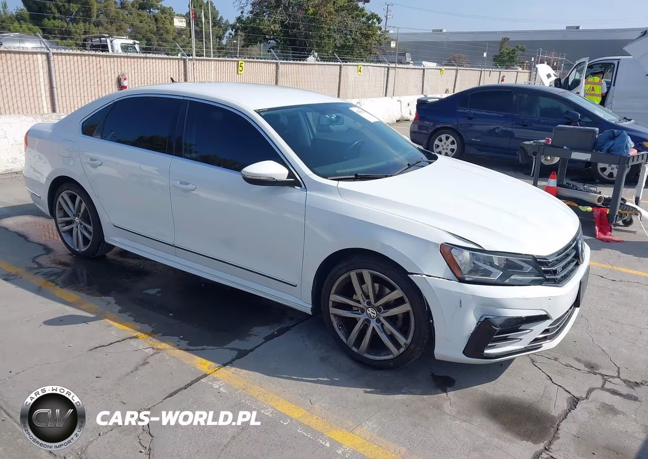 2016 Volkswagen Passat 1.8T R-Line – zdjęcie 1 z 12