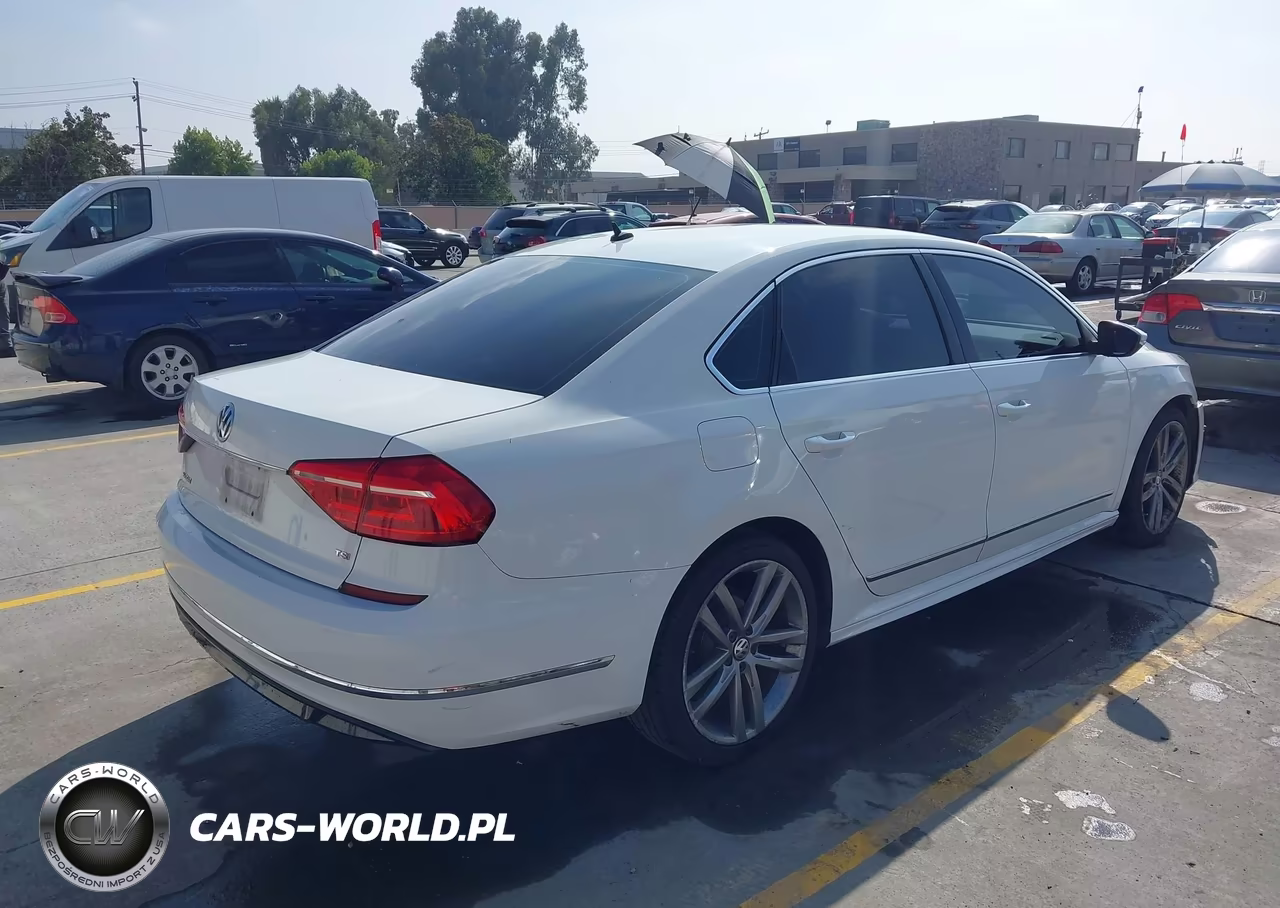 2016 Volkswagen Passat 1.8T R-Line VIN:1VWAT7A39GC039818 - 4