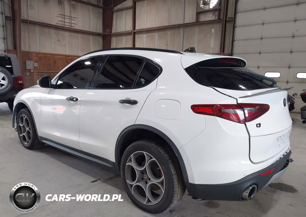 2018 Alfa Romeo Stelvio Sport Awd VIN:ZASFAKPN7J7B76418 - 3
