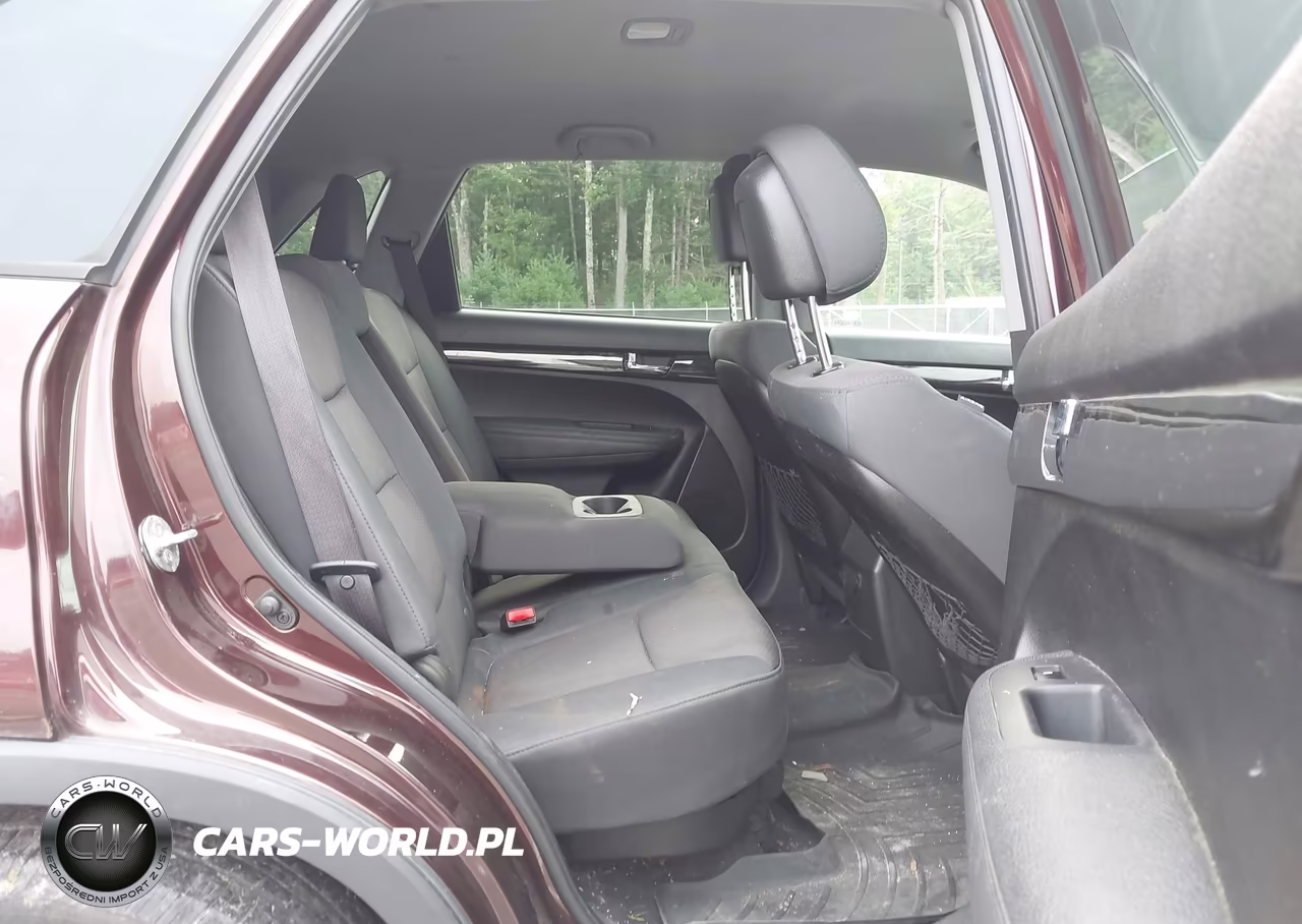 2012 Kia Sorento Lx VIN:5XYKTDA61CG294128 - 8