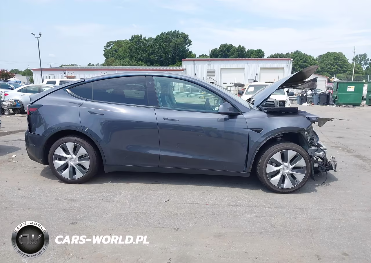 2022 Tesla Model Y Long Range Dual Motor All-Wheel Drive VIN:7SAYGDEE4NF370941 - 13