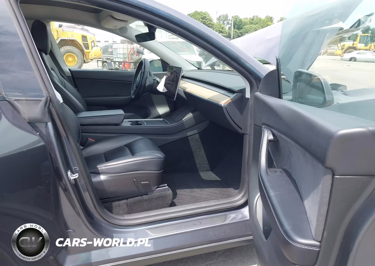 2022 Tesla Model Y Long Range Dual Motor All-Wheel Drive VIN:7SAYGDEE4NF370941 - 5