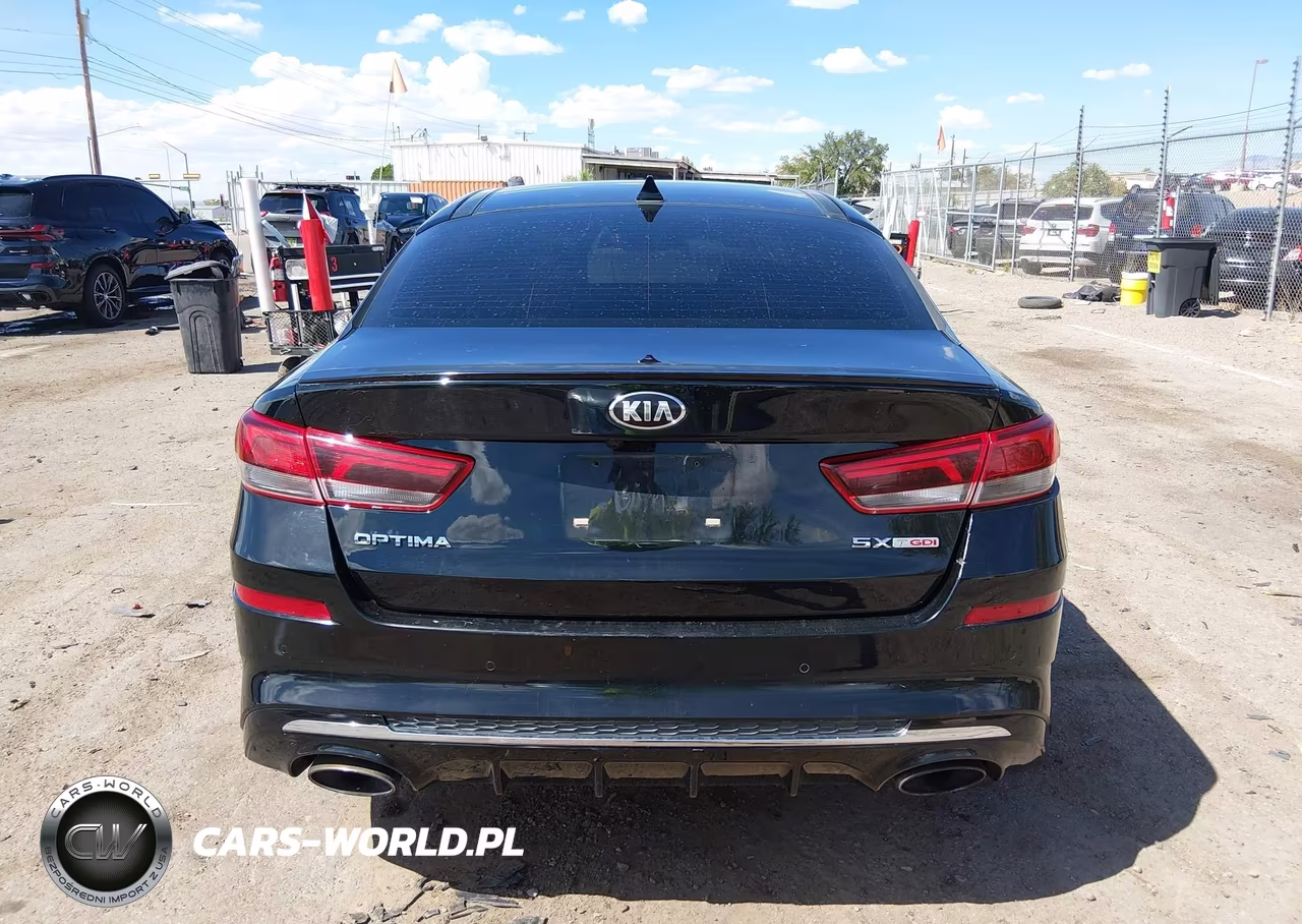 2019 Kia Optima Sx Turbo VIN:5XXGW4L20KG300592 - 17