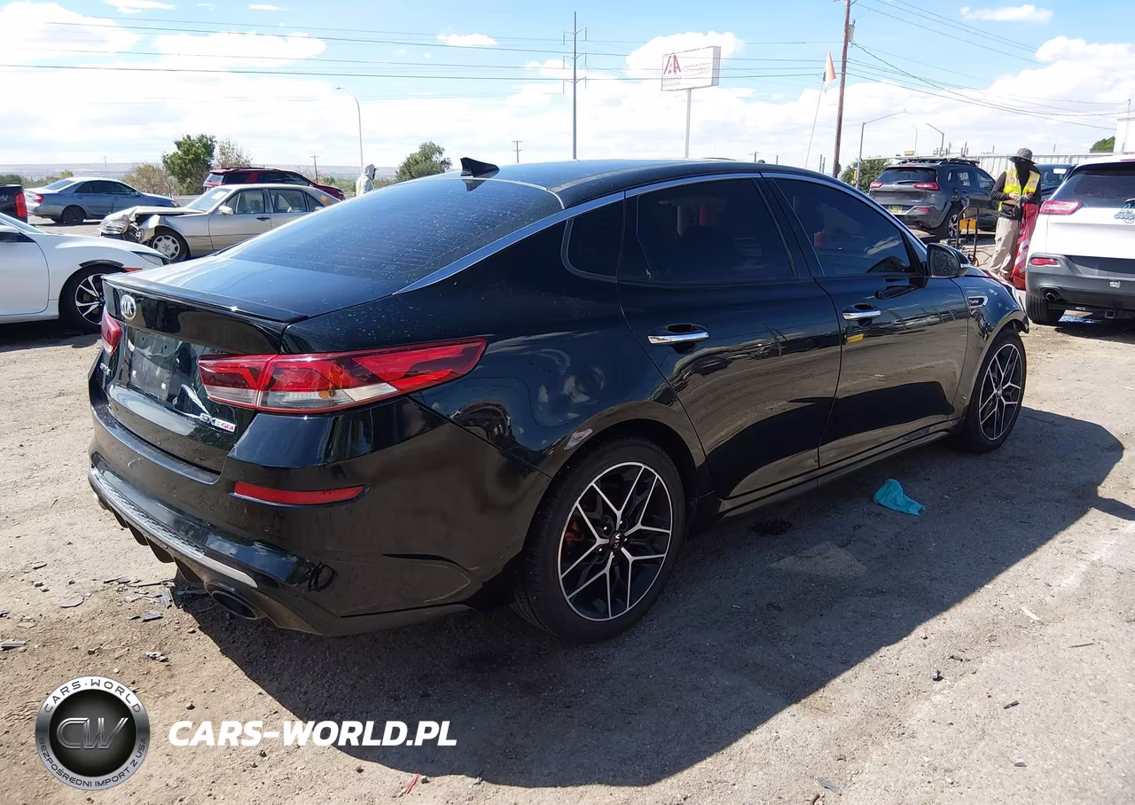 2019 Kia Optima Sx Turbo VIN:5XXGW4L20KG300592 - 4