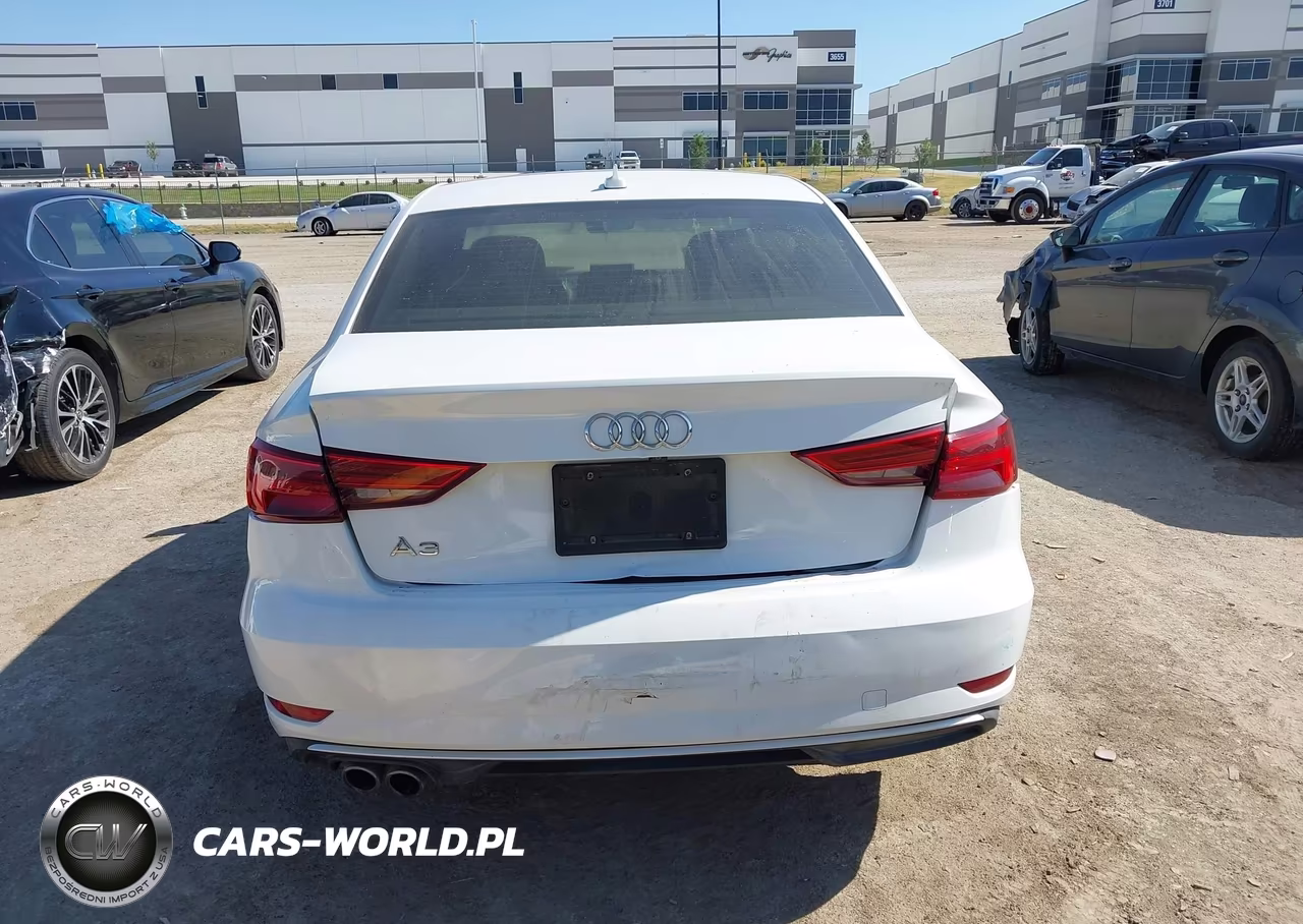 2018 Audi A3 2.0T Premium-2.0T Tech Premium VIN:WAUAUGFF1J1013796 - 16