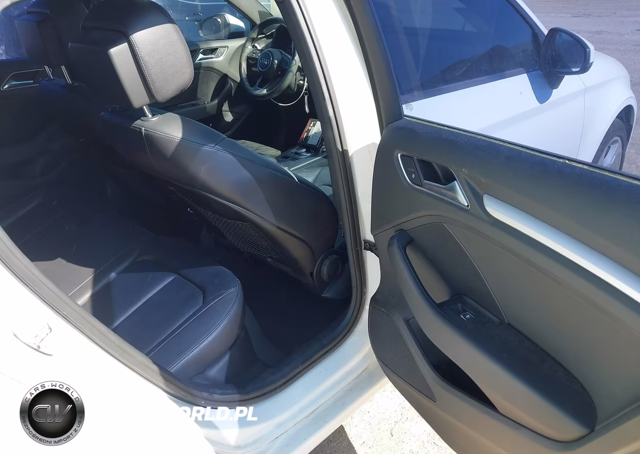 2018 Audi A3 2.0T Premium-2.0T Tech Premium VIN:WAUAUGFF1J1013796 - 8