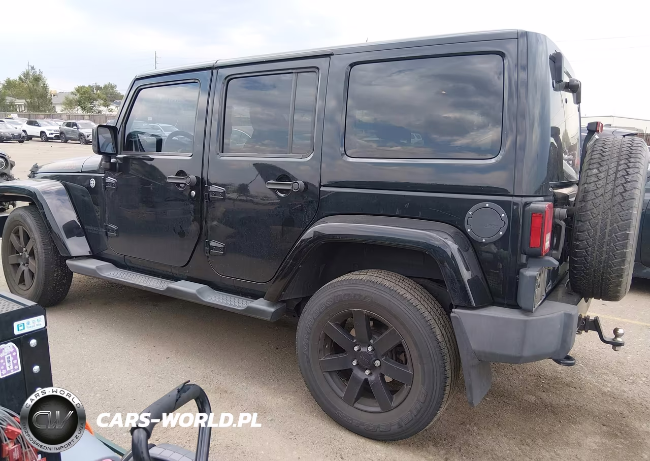 2014 Jeep Wrangler Unlimited Sahara VIN:1C4BJWEG1EL275929 - 3