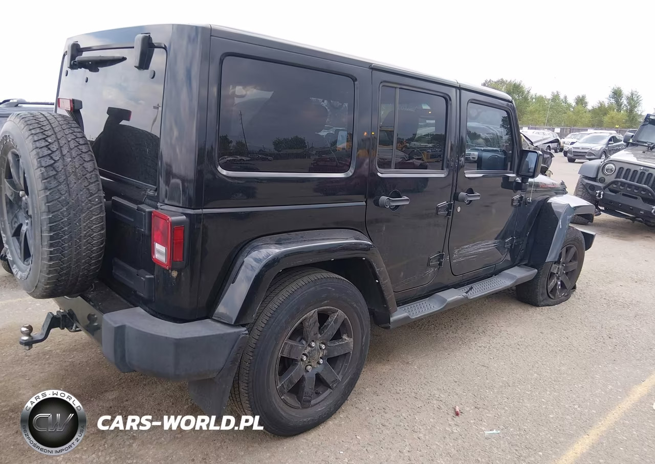 2014 Jeep Wrangler Unlimited Sahara VIN:1C4BJWEG1EL275929 - 4