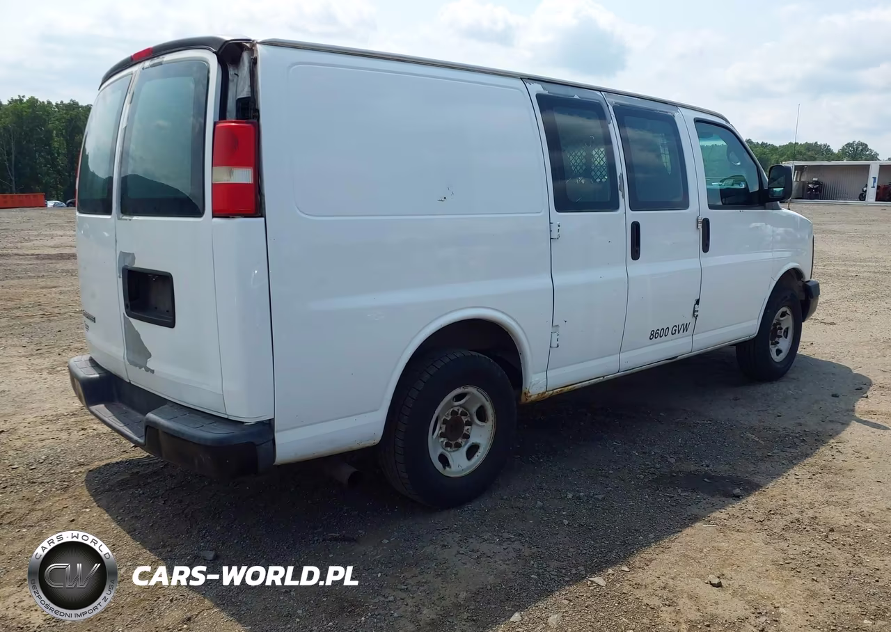 2009 Chevrolet Express Work Van VIN:1GCGG25C691107568 - 4