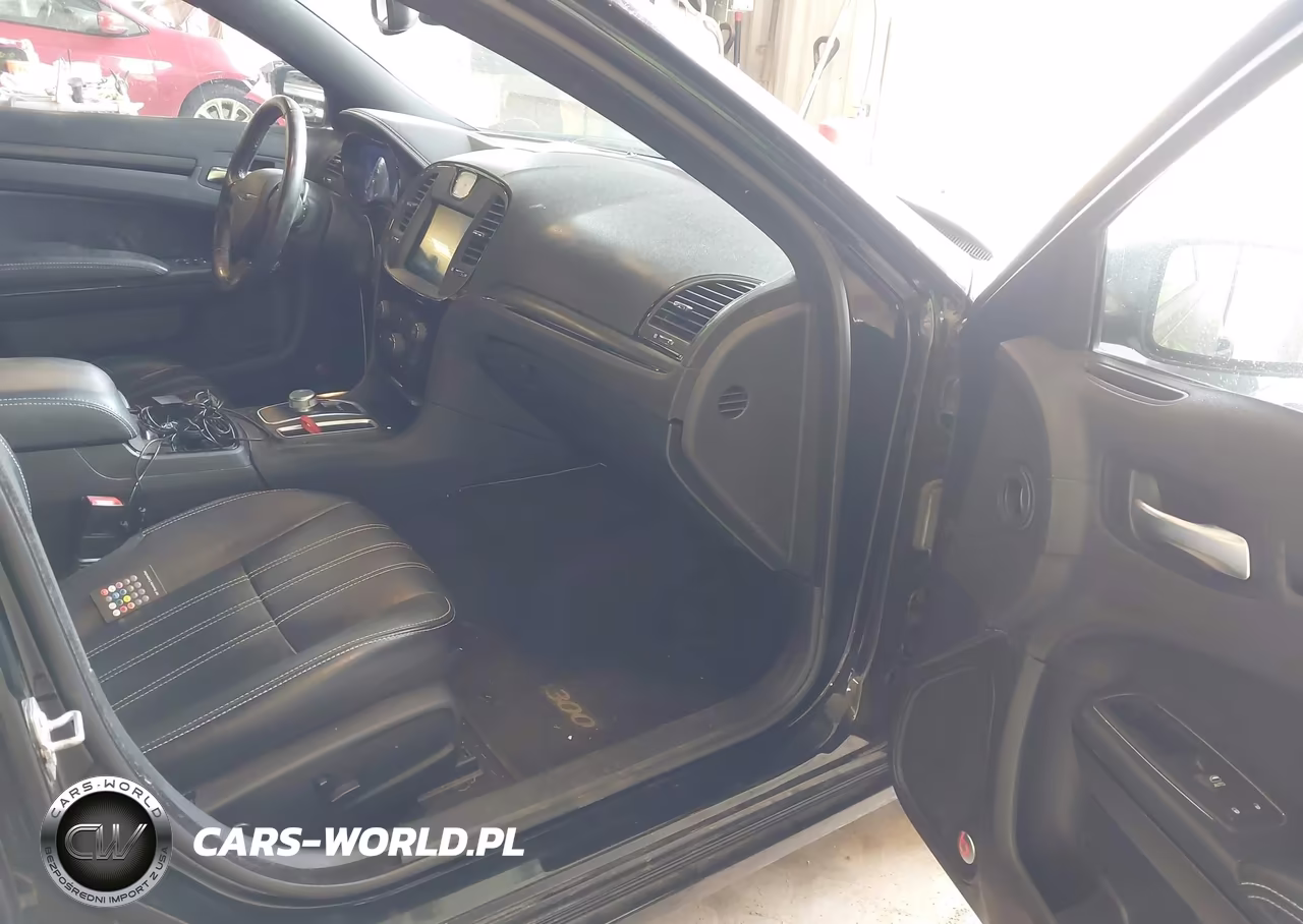 2016 Chrysler 300 300S VIN:2C3CCAGG9GH152432 - 5
