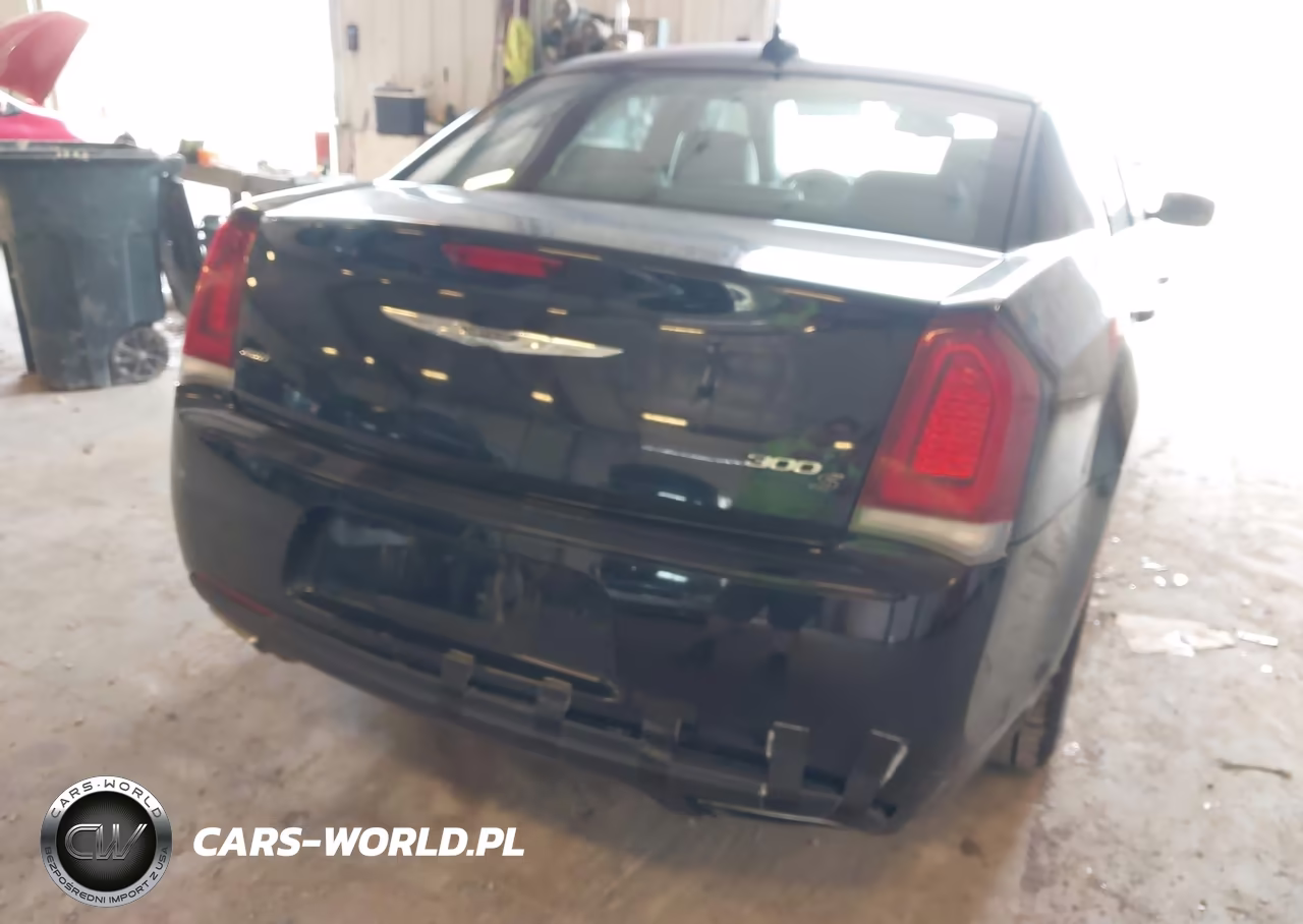 2016 Chrysler 300 300S VIN:2C3CCAGG9GH152432 - 6