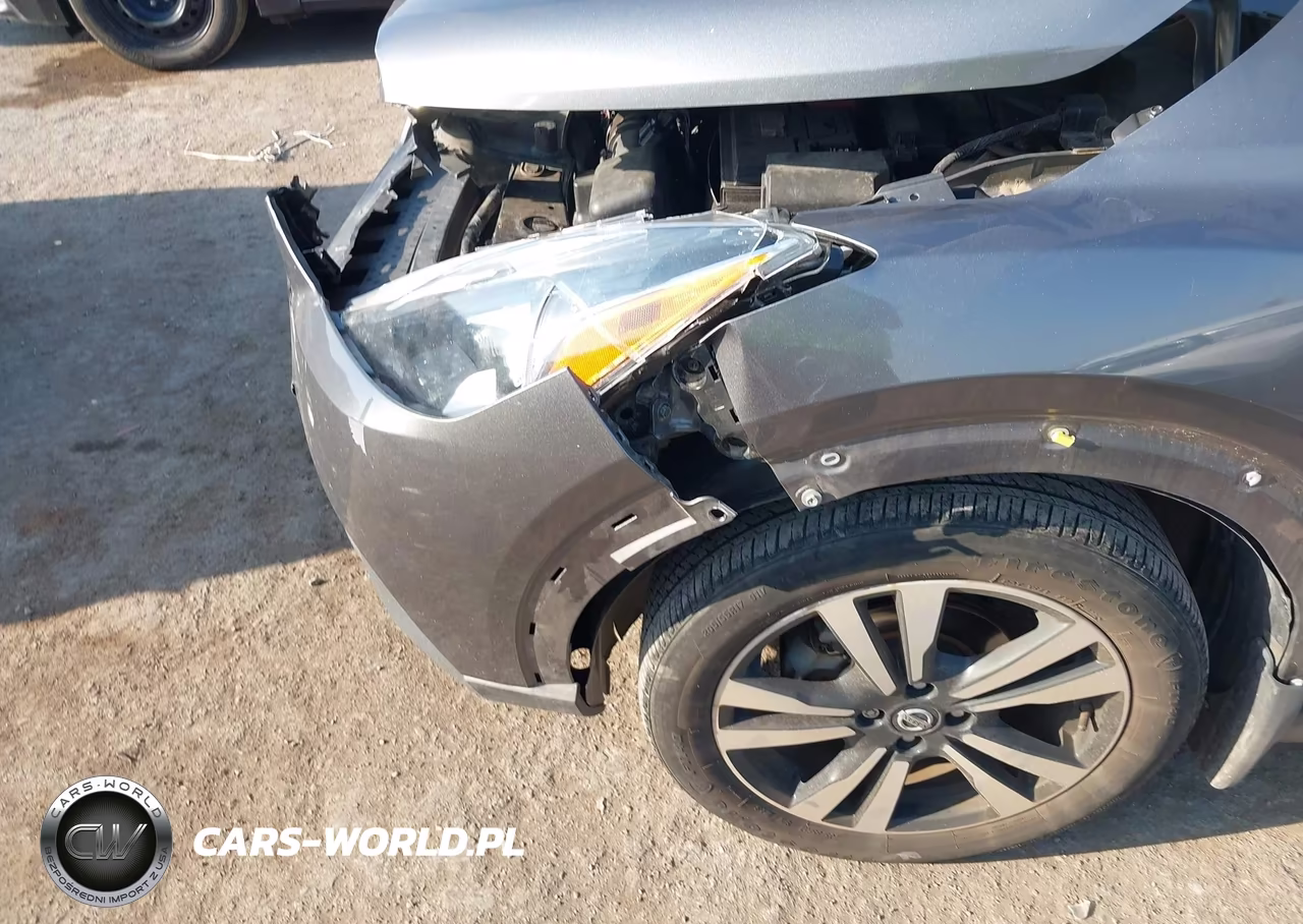 2019 Nissan Kicks Sv VIN:3N1CP5CU5KL555801 - 18
