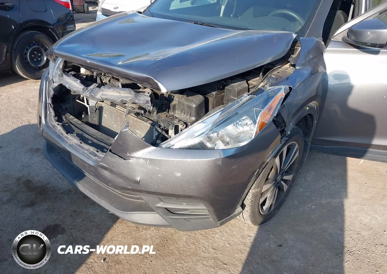 2019 Nissan Kicks Sv VIN:3N1CP5CU5KL555801 - 6