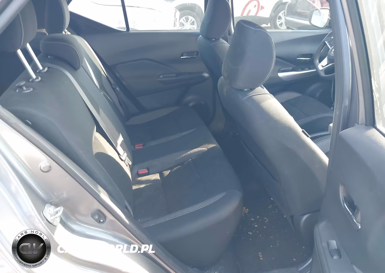 2019 Nissan Kicks Sv VIN:3N1CP5CU5KL555801 - 8