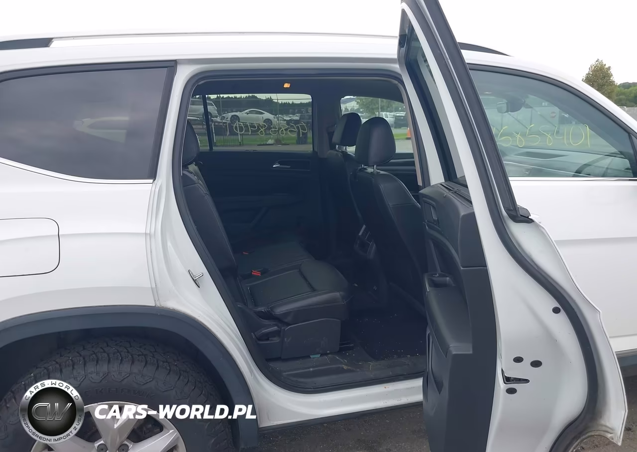 2018 Volkswagen Atlas 3.6L V6 Sel VIN:1V2ER2CA0JC502100 - 8