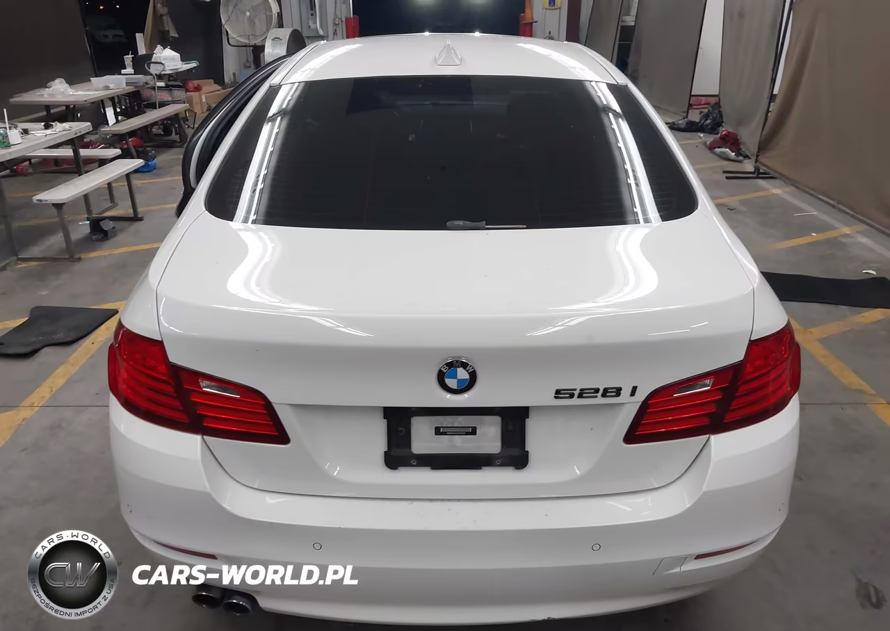 2016 BMW 528I VIN:WBA5A5C57GG352191 - 16